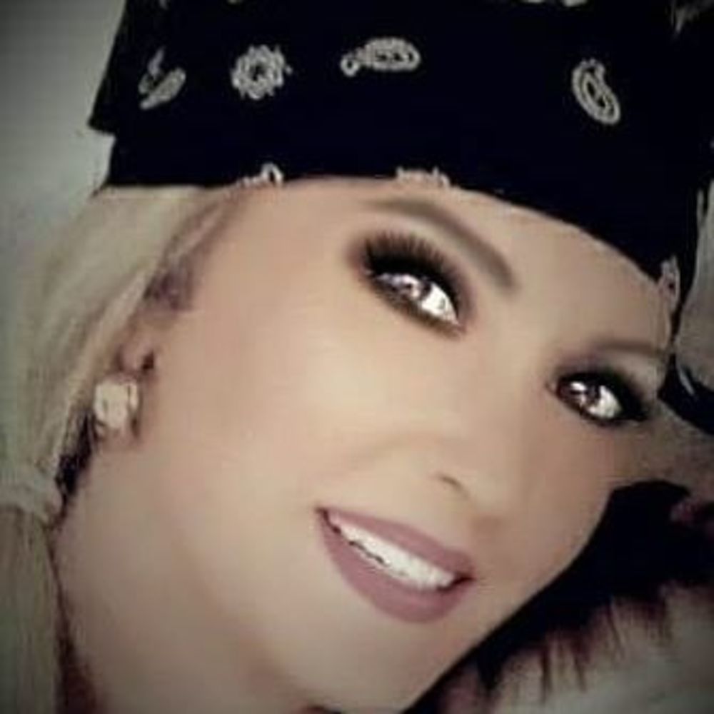 Meet your Posher, Catrena